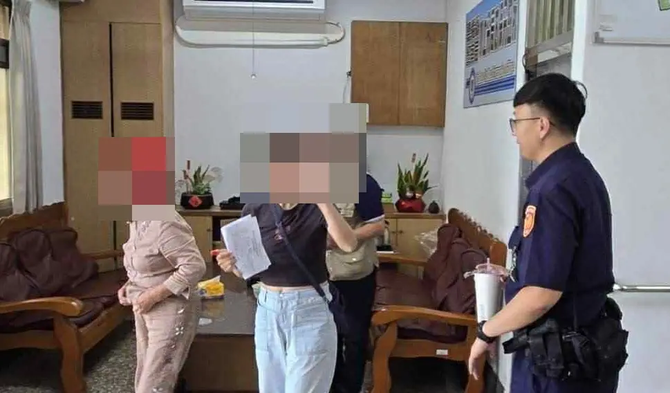 7旬失智婦走失 太保警暖心助返家