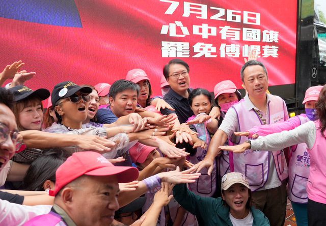 726首波罷免投票 林右昌再赴花蓮宣傳 感謝在地公民團體 726首波罷免投票 林右昌再赴花蓮宣傳 感謝在地公民團體