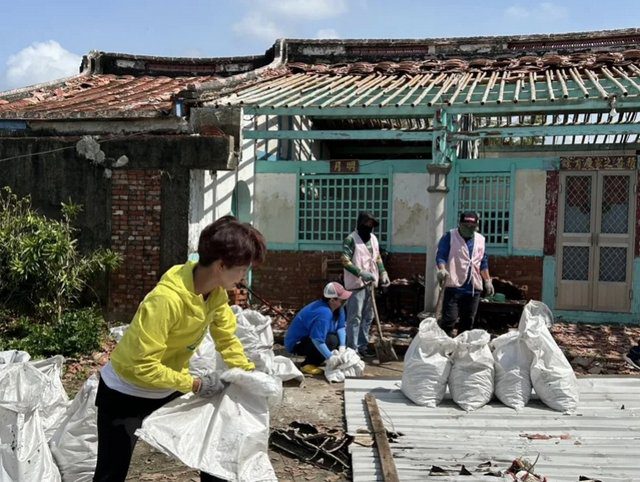 陳亭妃轟台南救災通訊零分　沈富雄:林俊憲無法招架