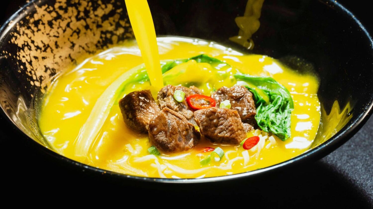 台灣之光!統一「金牛肉麵」擊敗進口品牌成網友首選 台灣之光!統一「金牛肉麵」擊敗進口品牌成網友首選