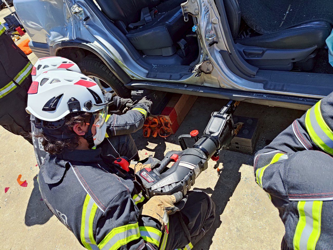 桃消興國分隊強化車禍救援訓練 把握黃金時間助傷者脫困 桃消興國分隊強化車禍救援訓練 把握黃金時間助傷者脫困