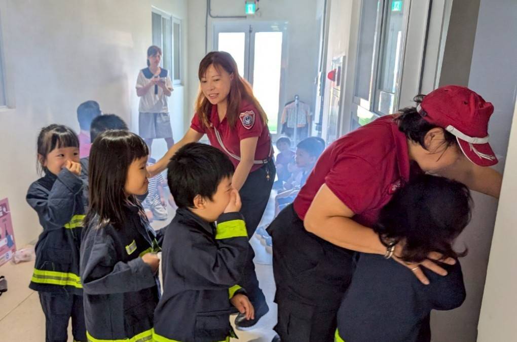 桃消茄苳分隊舉辦防災宣導活動 幼童化身小小消防員 桃消茄苳分隊舉辦防災宣導活動 幼童化身小小消防員