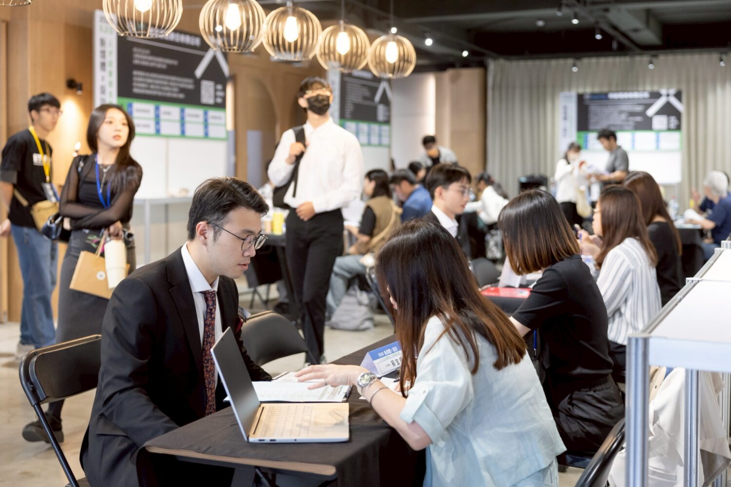 高雄青年就業表現亮眼!青年局多元政策接軌產業所需 高雄青年就業表現亮眼!青年局多元政策接軌產業所需