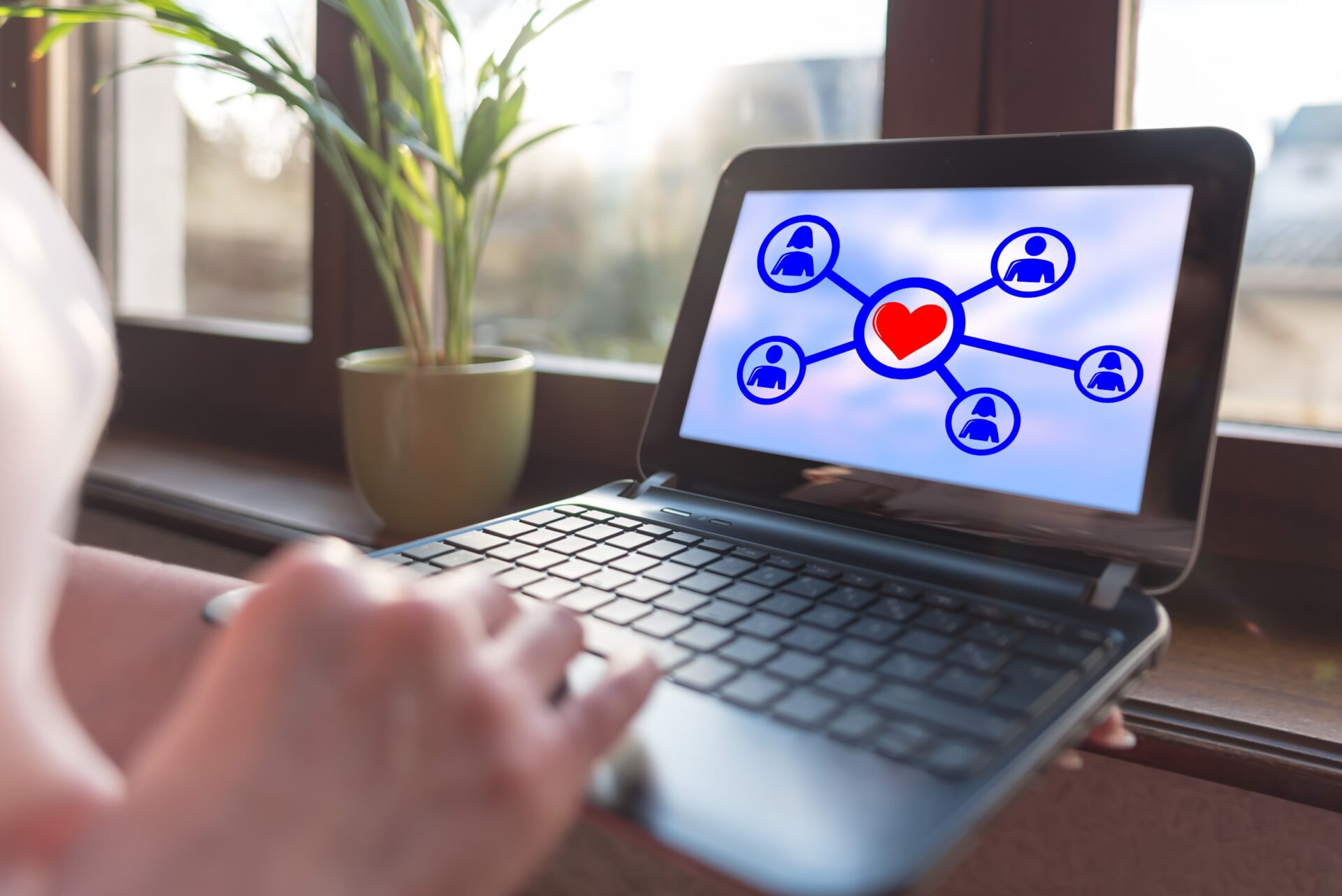 見網友約會安全第一步 5個理由告訴妳為什麼背景調查不可少 見網友約會安全第一步 5個理由告訴妳為什麼背景調查不可少