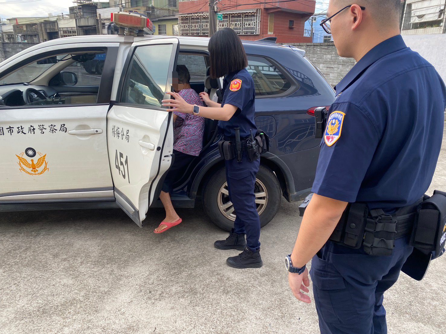 失智婦闖進工廠乘涼 楊梅警及時伸援