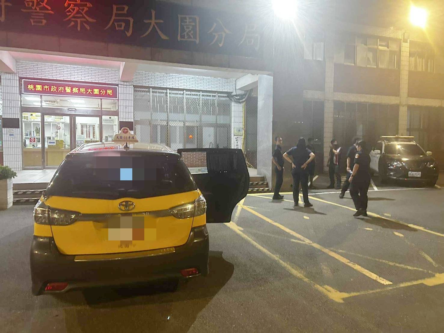 印尼移工醉後狂吐 小黃運將無奈向大園警求助