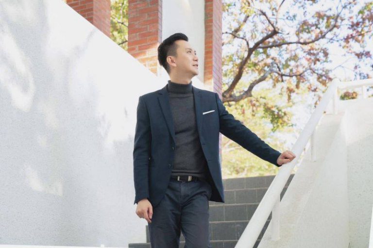 竹北停車場融合典雅與科技感　鄭朝方重塑光明商圈「公二停五」地下停車場延伸城市門面