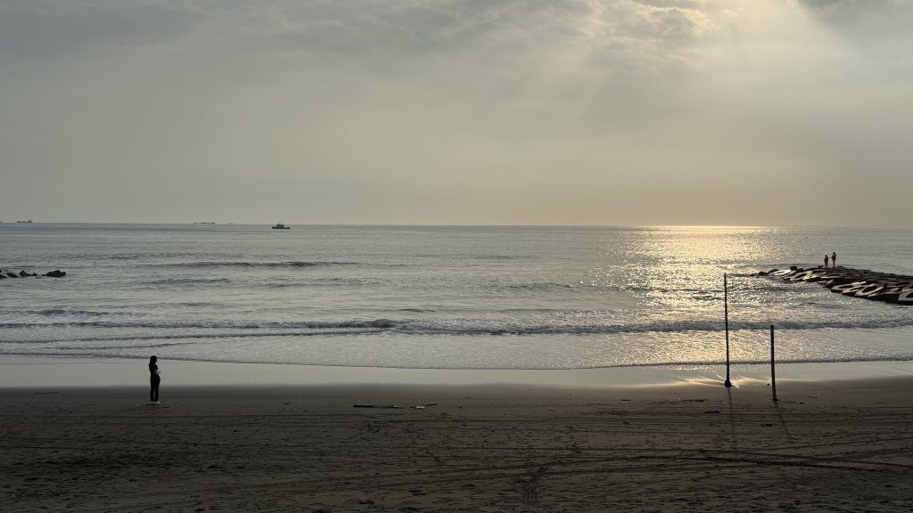 快訊/台南黃金海岸驚傳3童戲水溺水!2人獲救、1人失蹤 警消持續搜救中 快訊/台南黃金海岸驚傳3童戲水溺水!2人獲救、1人失蹤 警消持續搜救中