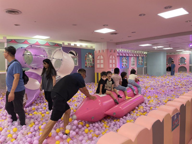 室內親子遊樂第一品牌「追風奇幻島」大立百貨正式開幕 引領南台灣家庭休閒新風潮 室內親子遊樂第一品牌「追風奇幻島」大立百貨正式開幕 引領南台灣家庭休閒新風潮