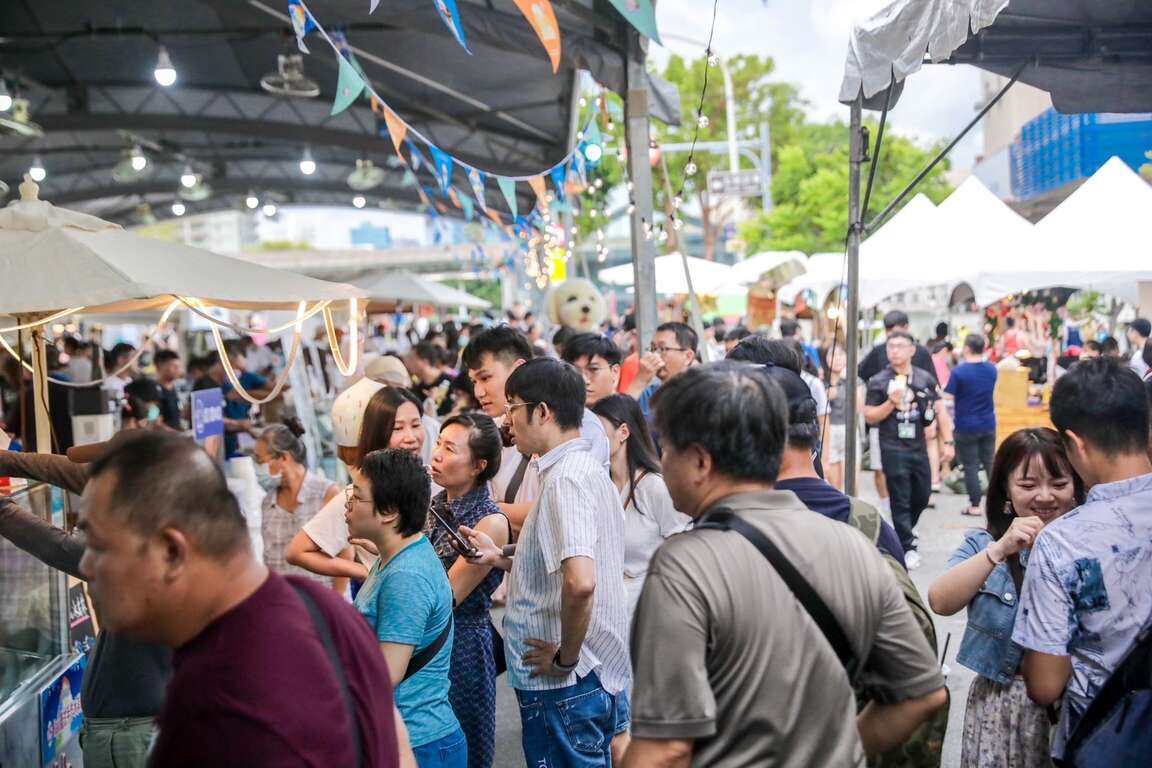 高市觀光局「大港閱冰」嘉年華 35家名店集結哈瑪星清涼消暑 高市觀光局「大港閱冰」嘉年華 35家名店集結哈瑪星清涼消暑