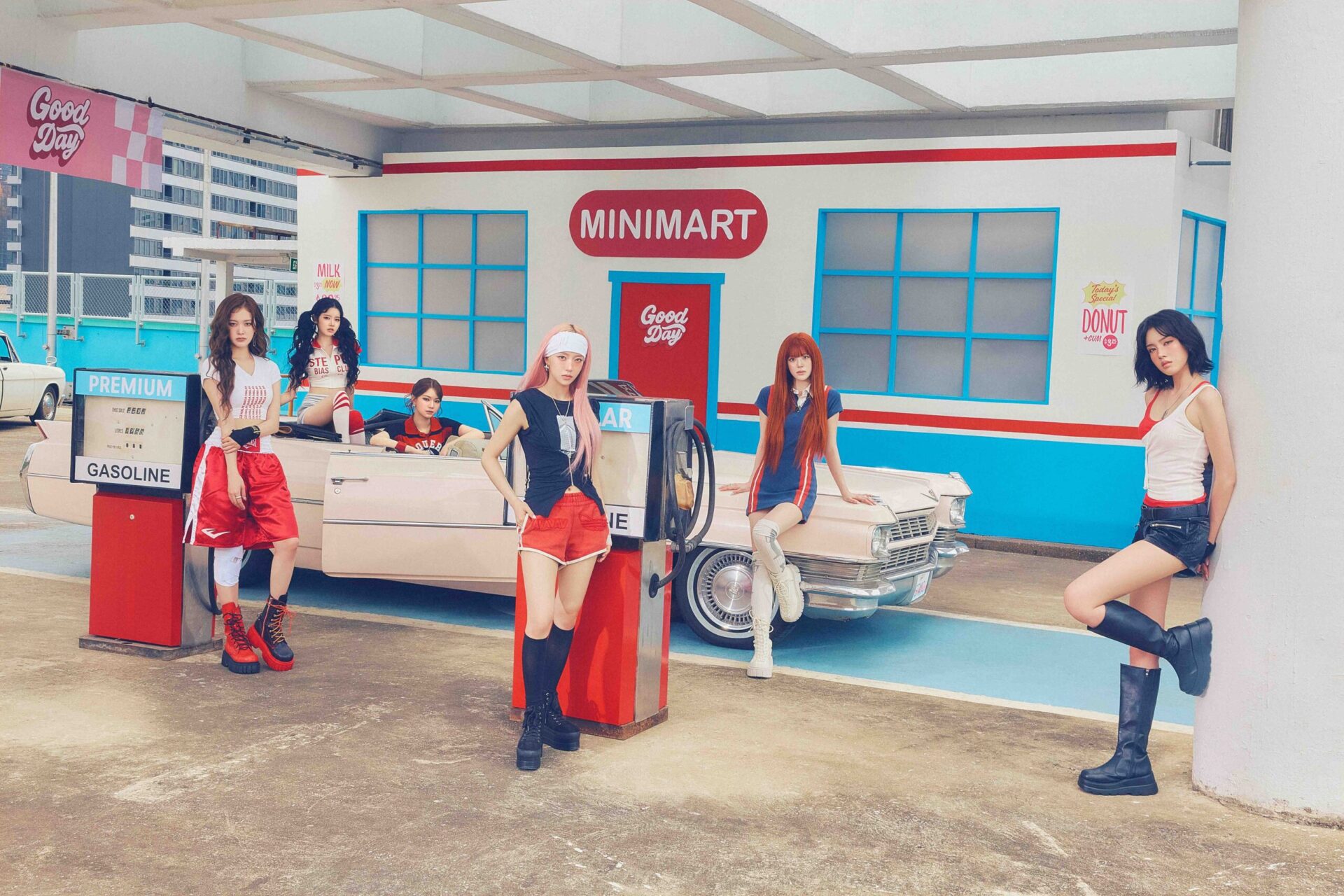 STAYC 變身夏日女孩　形象全新曝光