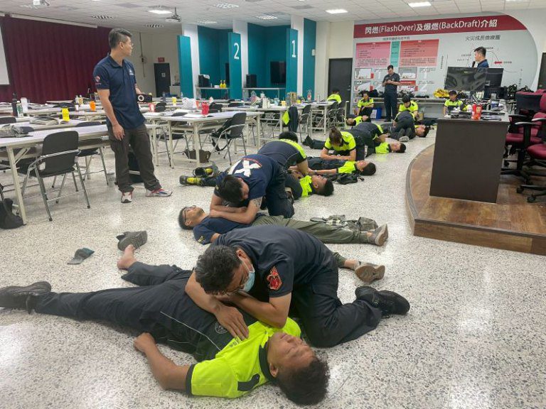 竹市84名消防員完成戰術急救訓練　 邱臣遠：強化高風險應變力、提升城市韌性