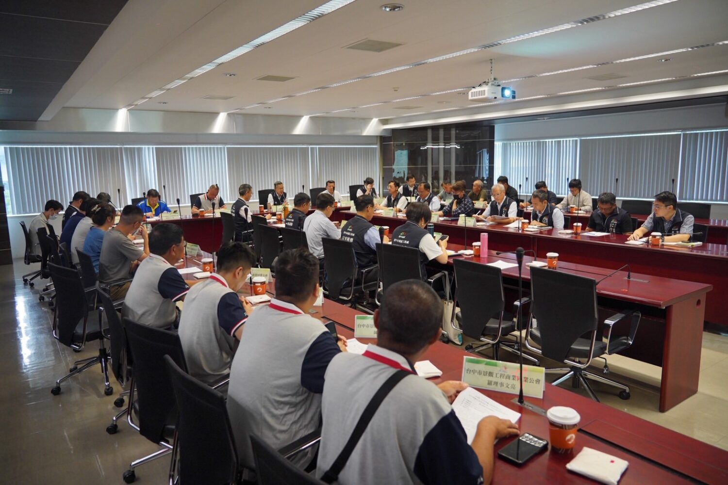 中市建設局攜手三大公會 辦景觀、園藝、種苗聯合交流會 共構公園綠地城市藍圖 中市建設局攜手三大公會 辦景觀、園藝、種苗聯合交流會 共構公園綠地城市藍圖