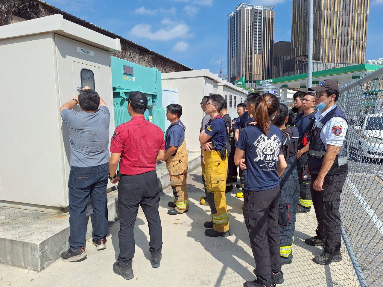 強化鋰電池儲能櫃搶救應變 高市消防第二大隊辦理實兵演練 強化鋰電池儲能櫃搶救應變 高市消防第二大隊辦理實兵演練