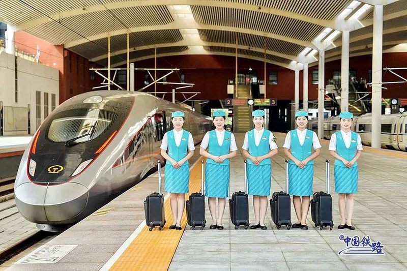 京哈高鐵暑運爆滿 哈爾濱避暑遊成新熱潮 京哈高鐵暑運爆滿 哈爾濱避暑遊成新熱潮