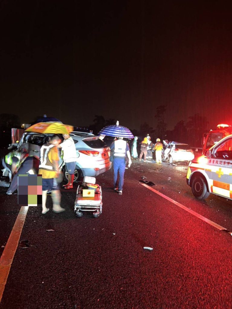 國道三號竹山路段驚傳逆向對撞車禍　2男不幸身亡、現場一度封閉