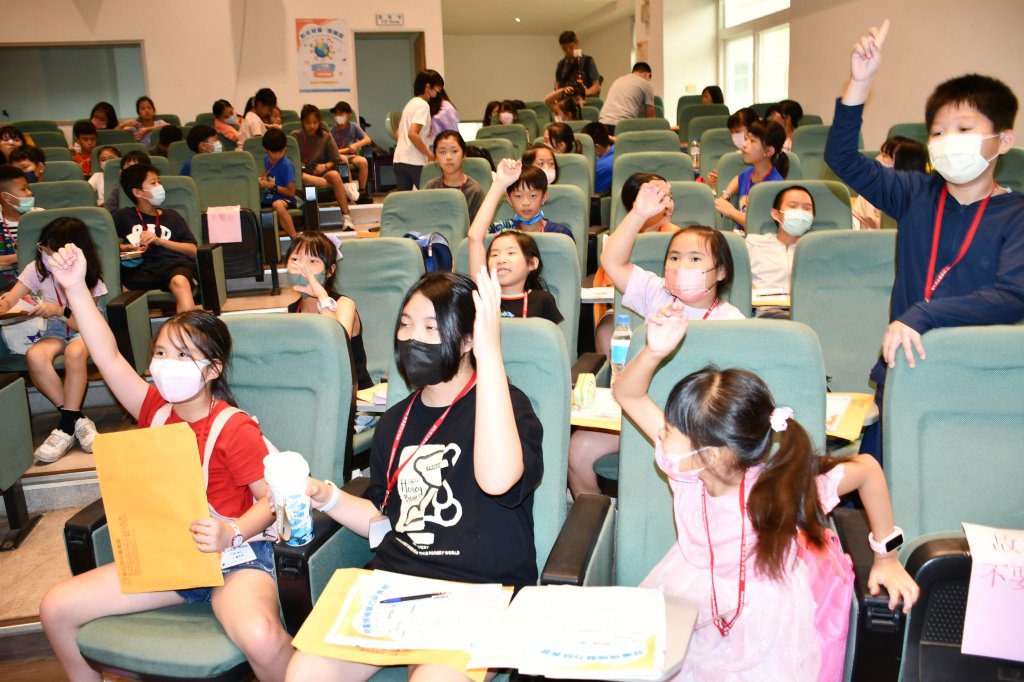 彰市公所偕國際青商會專業教育團隊「兒童領袖成長營」酷炫登場 彰市公所偕國際青商會專業教育團隊「兒童領袖成長營」酷炫登場