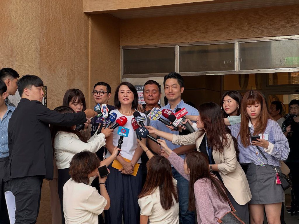北市罷免開票進行中！王鴻薇不同意票領先　現身黨部：市長應該也會很開心