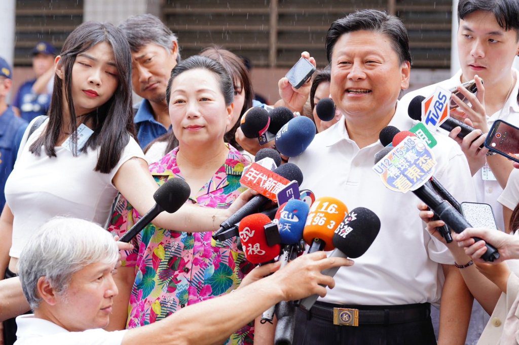 快訊/門檻過了「還是罷不掉」!傅崐萁感謝花蓮力挺 呼籲賴清德坐下來好好談 快訊/門檻過了「還是罷不掉」!傅崐萁感謝花蓮力挺 呼籲賴清德坐下來好好談