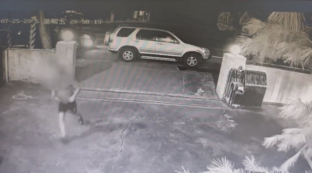 南投警3分鐘開道送醫 及時搶救疑似中風病患 南投警3分鐘開道送醫 及時搶救疑似中風病患