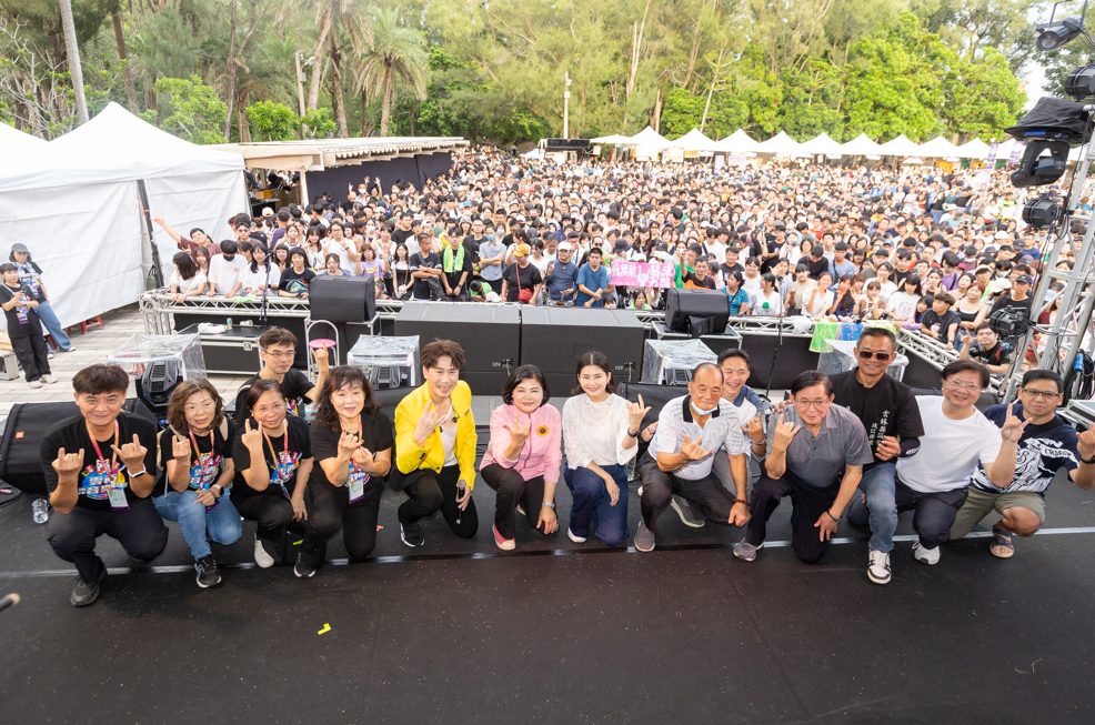 「2025雲西海洋音樂季」首日人潮擠爆三條崙 告五人壓軸登場high翻全場 7/27玖壹壹、芒果醬等天團接力開唱 「2025雲西海洋音樂季」首日人潮擠爆三條崙 告五人壓軸登場high翻全場 7/27玖壹壹、芒果醬等天團接力開唱