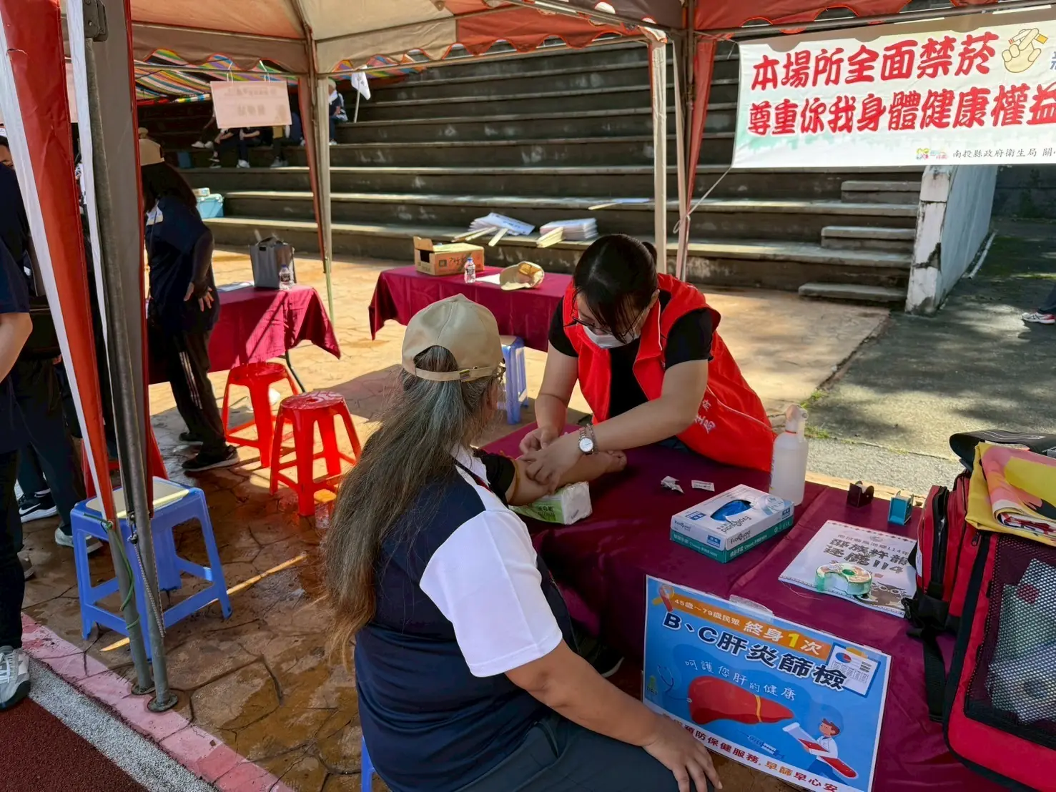 適逢世界肝炎日 縣府衛生局提醒您 守護你我小心肝從生活把關 適逢世界肝炎日 縣府衛生局提醒您 守護你我小心肝從生活把關