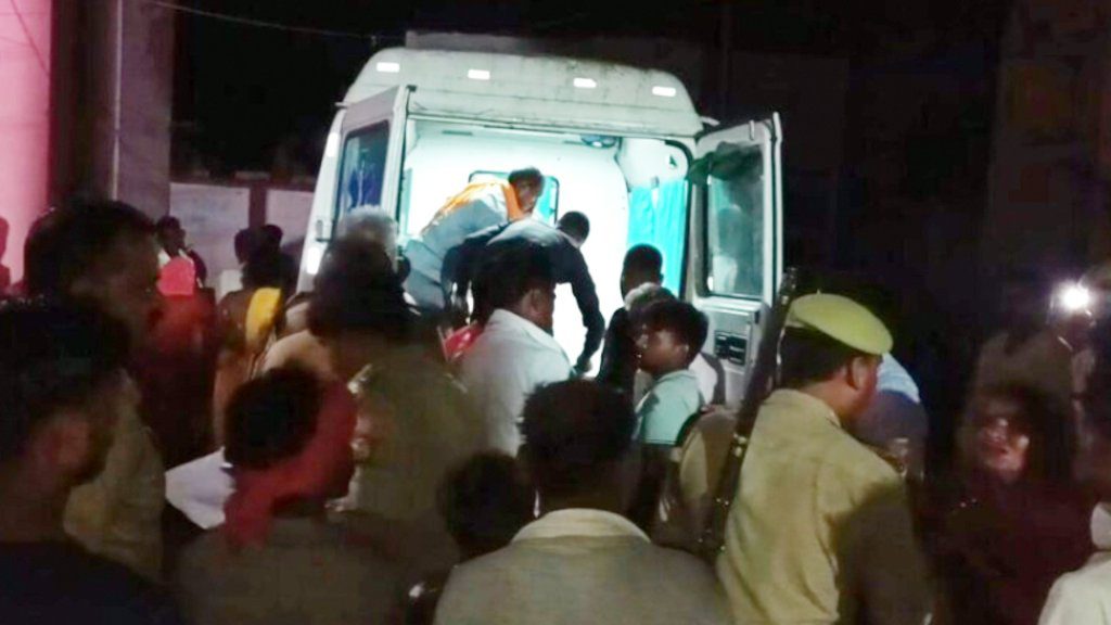 猴群跳電線釀災!印度寺廟驚傳人踩人意外 2死19傷場面失控 猴群跳電線釀災!印度寺廟驚傳人踩人意外 2死19傷場面失控