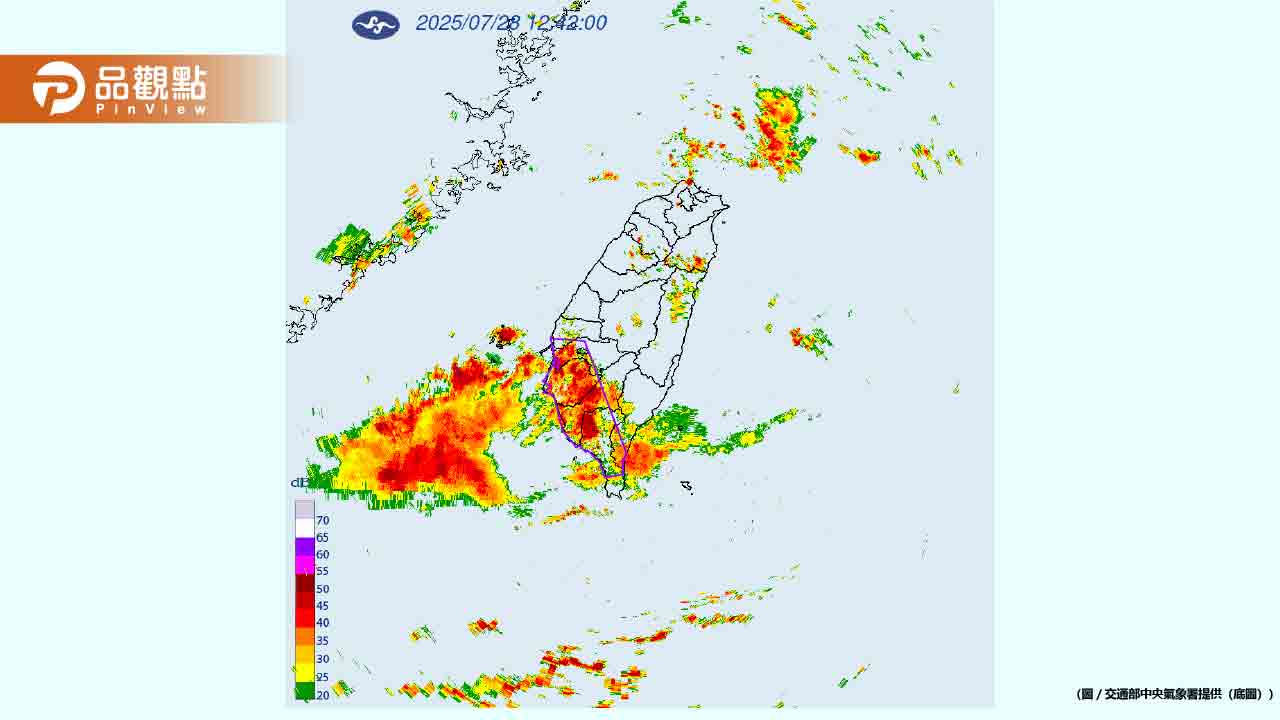 暴雨狂襲！台中大甲下到淹水 民眾深夜急移車