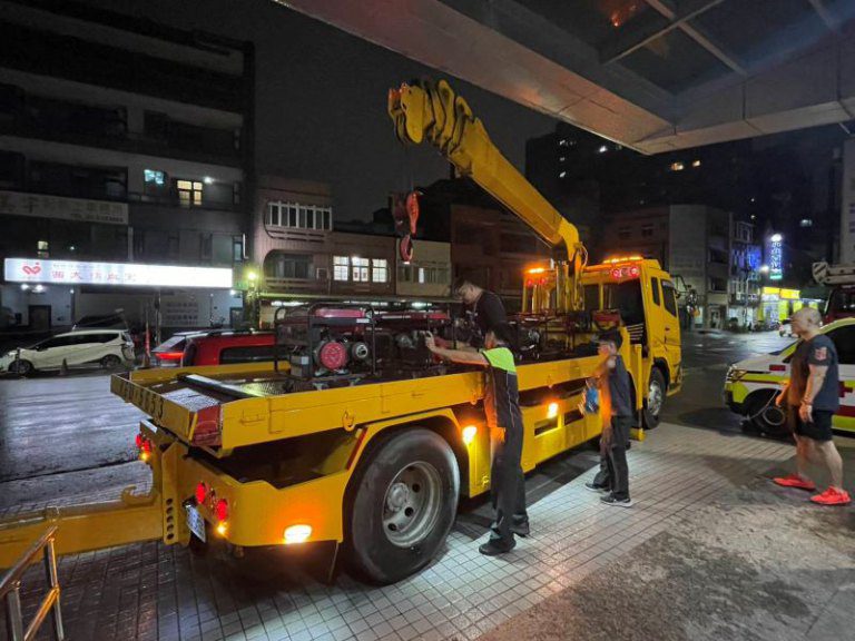 南部大雨來襲 竹市府派遣機具支援南部第七河川分署預做防災整備　邱臣遠代理市長：同島一命 城市互助