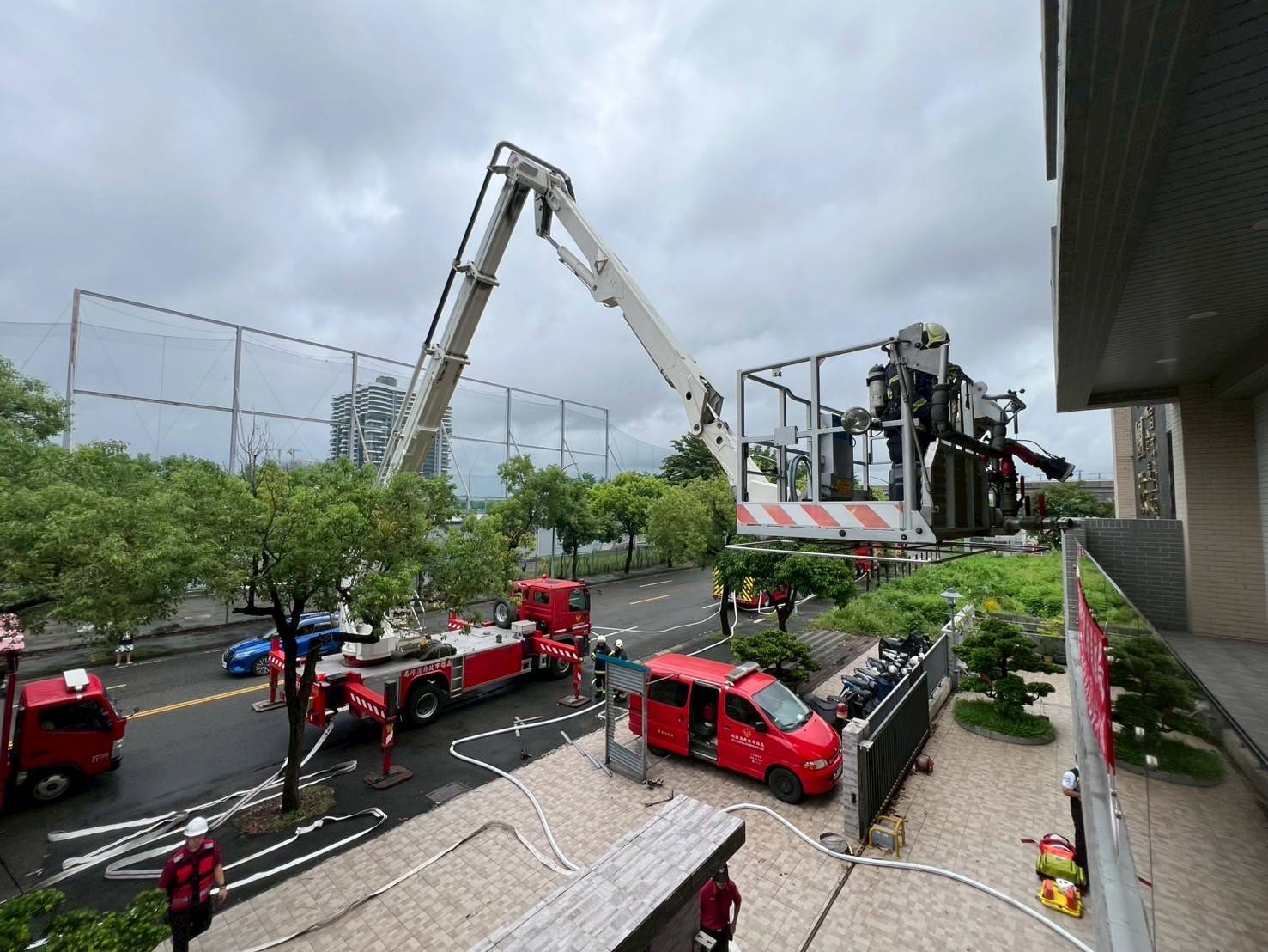 高市消防局舉辦大型長照機構消防演練 強化應變能力 高市消防局舉辦大型長照機構消防演練 強化應變能力