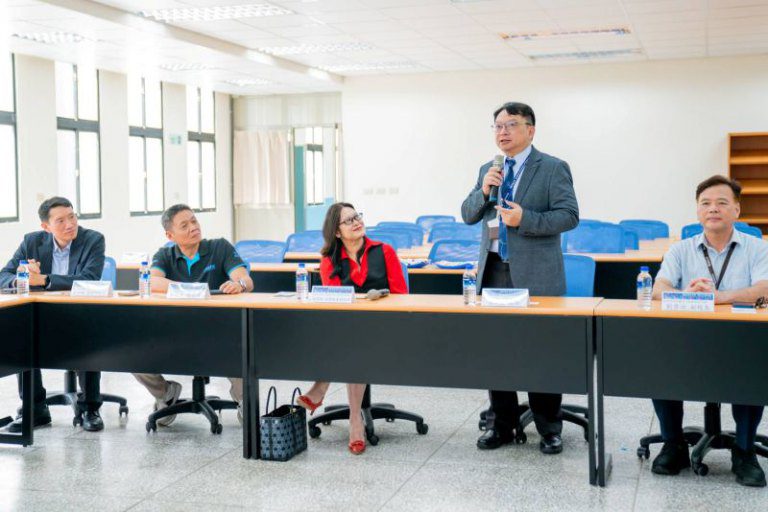 茂泰科技攜手西門子EDA捐贈價值千萬美金IC設計工具 助力明新科大打造國際級IC設計人才培育基地 茂泰科技攜手西門子EDA捐贈價值千萬美金IC設計工具 助力明新科大打造國際級IC設計人才培育基地