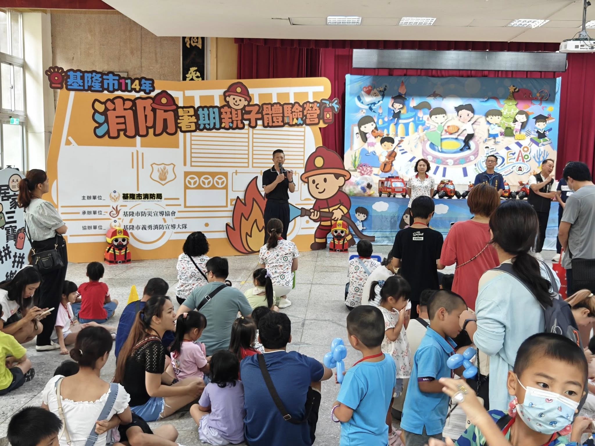 基隆市消防局長游家懿表示,透過親子闖關活動,能讓防災教育從小扎根,也讓家人在互動中增進情感,共同打造安全、有溫度的基隆城市。