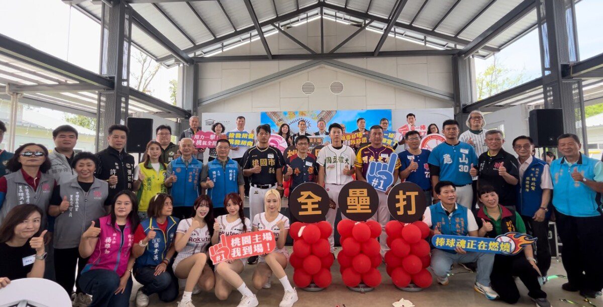原民日「野市」市集 花蓮市長與民同樂學族語 原民日「野市」市集 花蓮市長與民同樂學族語