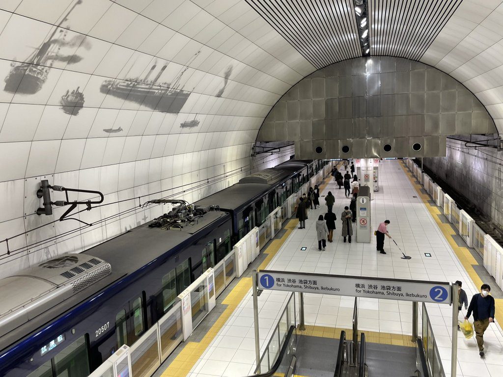 日本橫濱站驚傳持刀傷人！中國籍女子因排隊糾紛劃傷陌生乘客