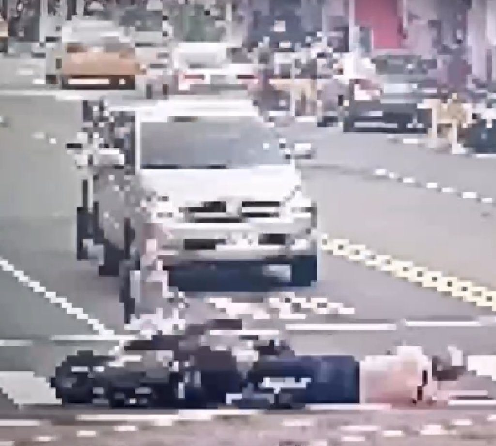 台北吉林路騎士疑閃避行人 自摔瞬間剷倒人雙雙送醫