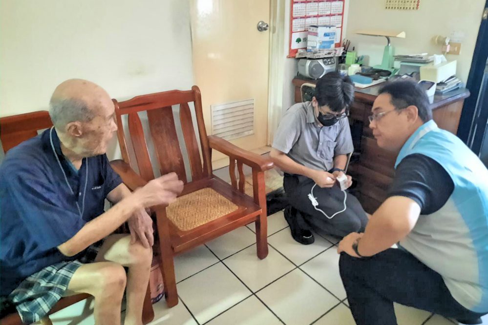 守護年長獨居榮民(眷)居家安全　新竹榮服處推動遠距居家照顧系統