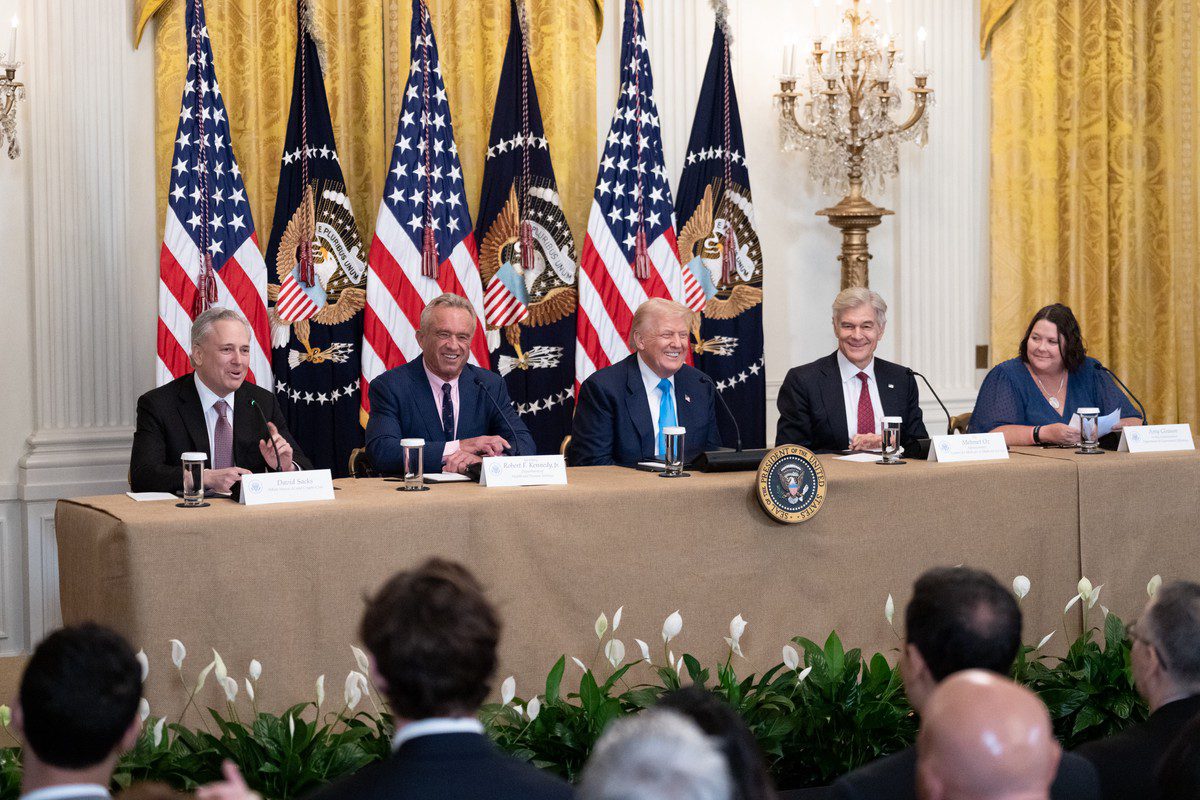 川普政府攜手蘋果等科技巨頭 宣布推動數位健康新聯盟 川普政府攜手蘋果等科技巨頭 宣布推動數位健康新聯盟