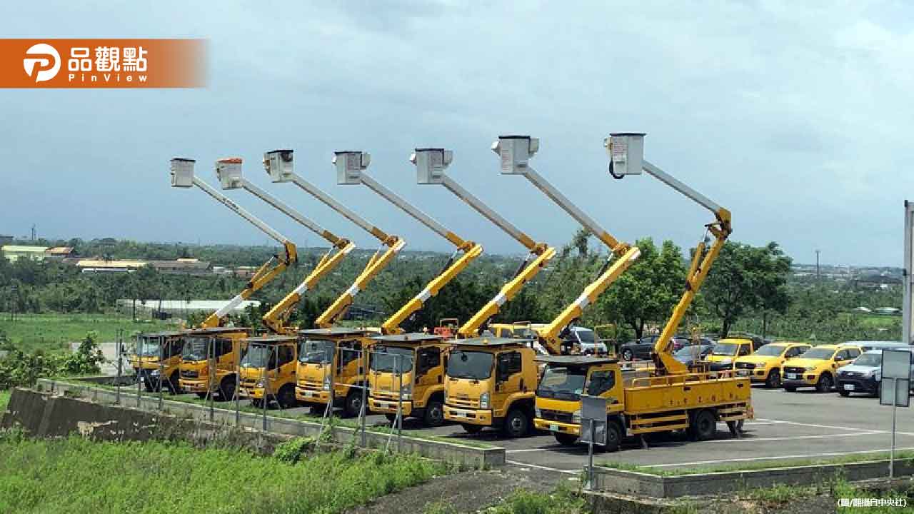 「台電英雄」李元瀚今公祭!7輛工程車舉臂送別 「台電英雄」李元瀚今公祭!7輛工程車舉臂送別