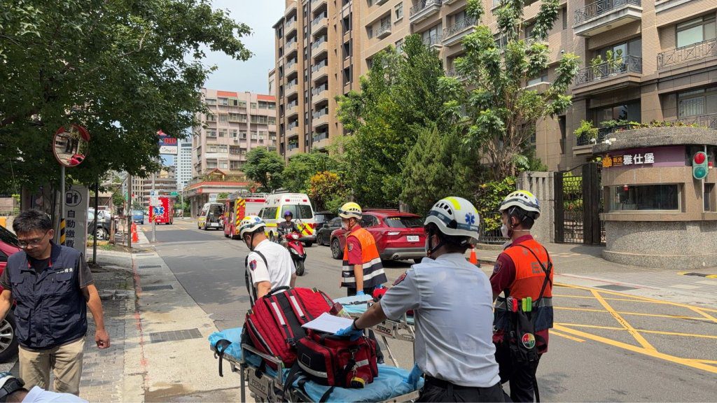台北市士林工地傳異味！7工人吸入不明氣體送醫