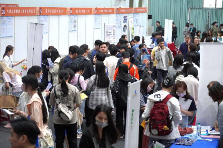 中華大學助攻職涯首站 打造「畢業即就業」黃金跳板 中華大學助攻職涯首站 打造「畢業即就業」黃金跳板