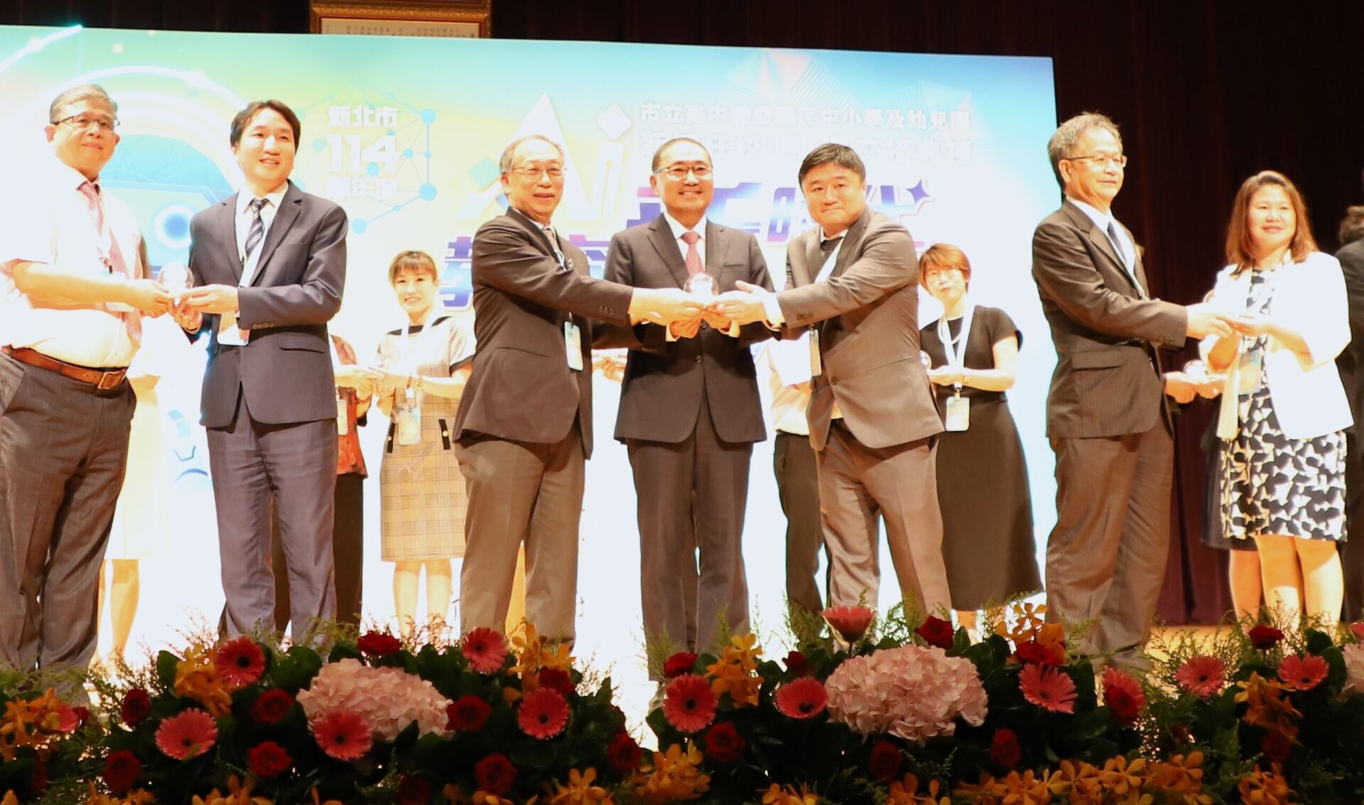 新北新卸任校(園)長交接典禮　侯友宜勉勵秉初心攜手接力前行