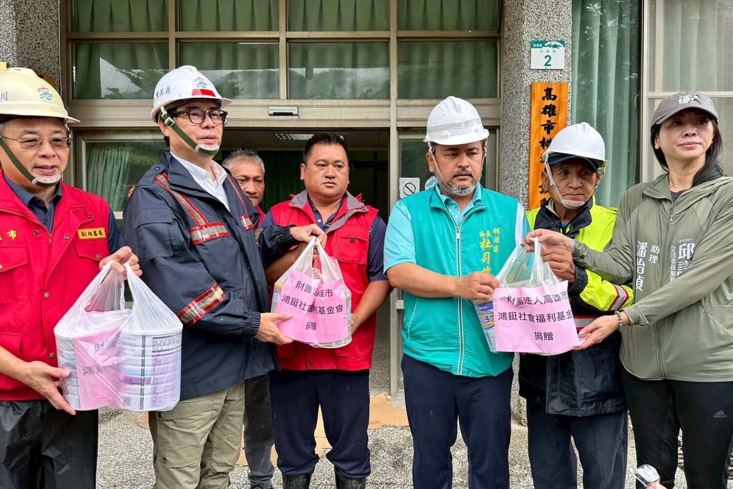 山區豪雨不斷 陳其邁再赴六龜桃源關心搶通搜救進度 山區豪雨不斷 陳其邁再赴六龜桃源關心搶通搜救進度