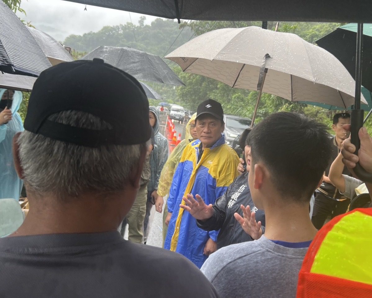 南橫墜谷悲劇 原民會主委曾智勇親赴關懷案主傳遞政府力量