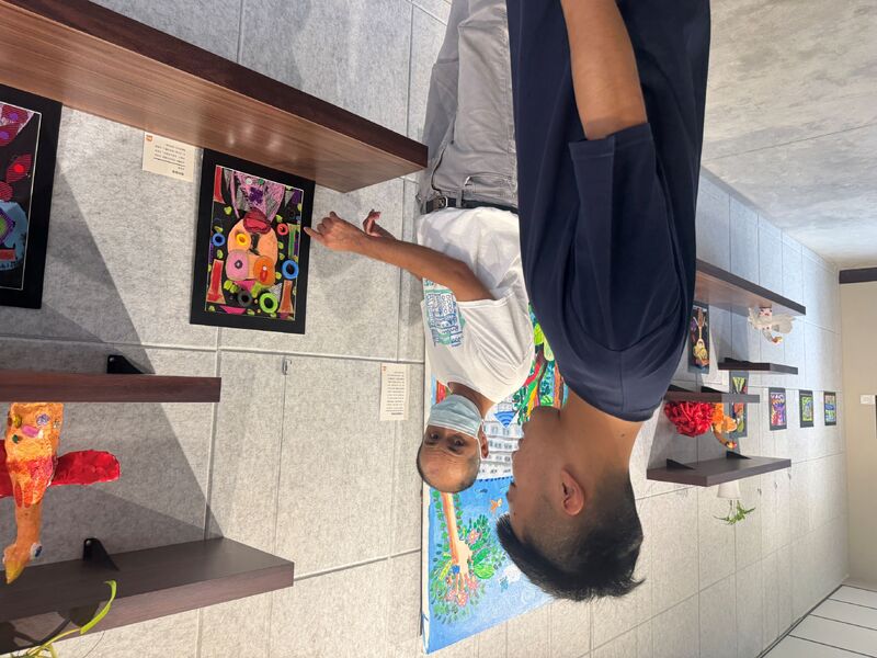 畫出心中的偶像爸爸 藝術療育助憨兒表達情感 畫出心中的偶像爸爸 藝術療育助憨兒表達情感