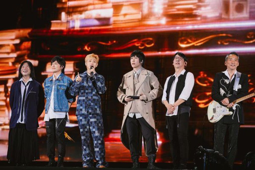 五月天25週年演唱會北京站驚喜不斷 汪蘇瀧登台合唱 五月天25週年演唱會北京站驚喜不斷 汪蘇瀧登台合唱