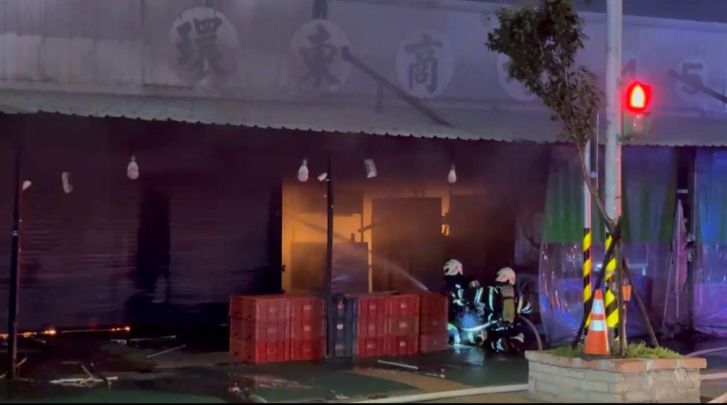 快訊/中壢環中東路火警濃煙竄天 民眾驚嚇: 開始有爆炸聲