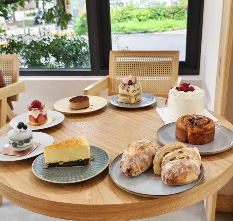 拉凡德手作烘焙新埔店 職人手作與開放式廚房 寫下社區甜點麵包新日常 拉凡德手作烘焙新埔店 職人手作與開放式廚房 寫下社區甜點麵包新日常