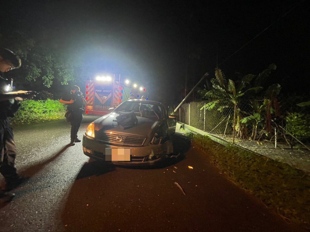 酒駕肇事！　屏東里港酒駕自小客車撞斷電線桿駕駛送醫