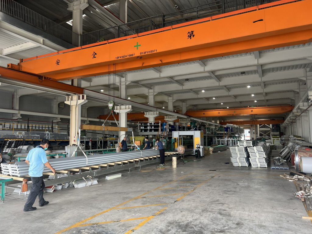 搶修潮爆單!災民找鐵工加錢「得排半年」 工務局回應了 搶修潮爆單!災民找鐵工加錢「得排半年」 工務局回應了