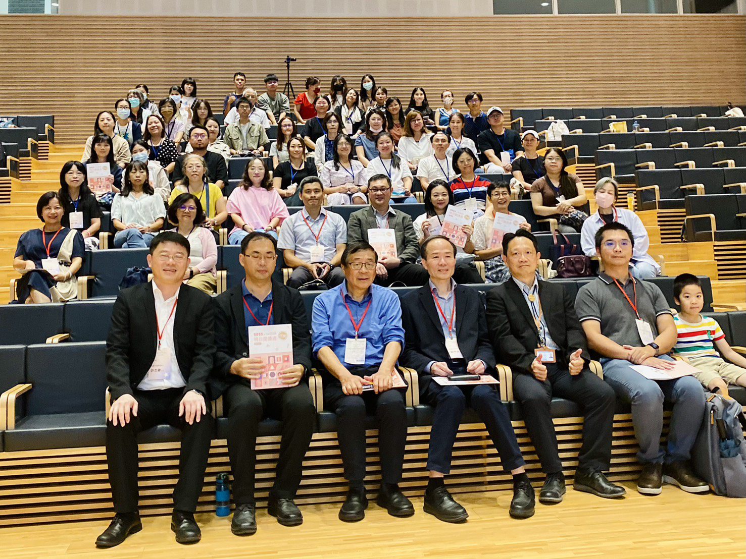 對抗3C育兒風氣!明日閱讀周桃園啟動 推紙本閱讀培養專注力 對抗3C育兒風氣!明日閱讀周桃園啟動 推紙本閱讀培養專注力